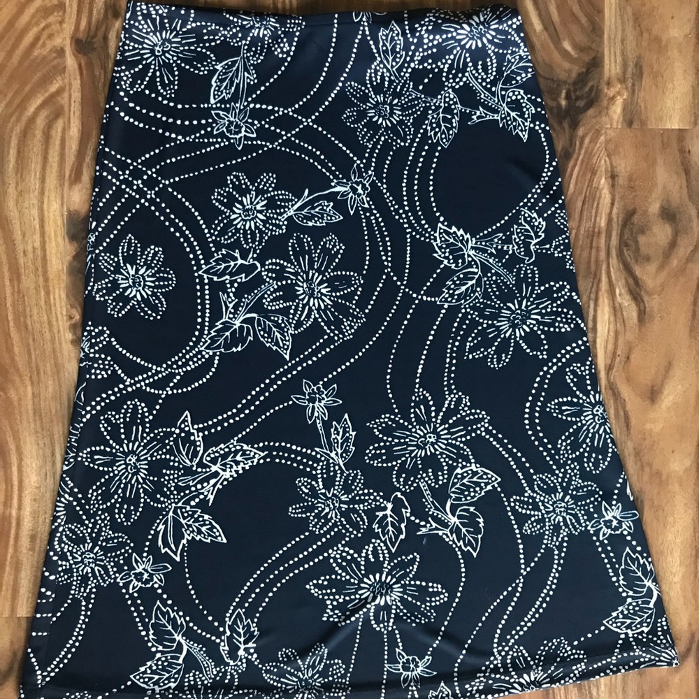 Black & Tan skirt